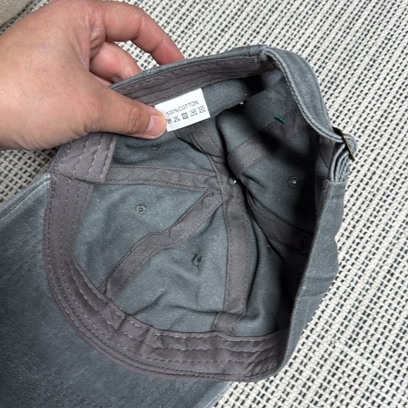 Gray Cap with Octopus Design unisex - Picture 4 of 5